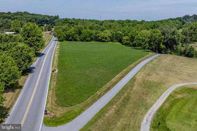 350 GOLF RD, Myerstown, PA 17067