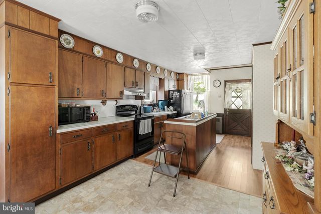 350 GOLF RD, Myerstown, PA 17067