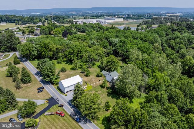 350 GOLF RD, Myerstown, PA 17067