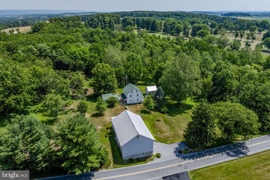 350 GOLF RD, Myerstown, PA 17067