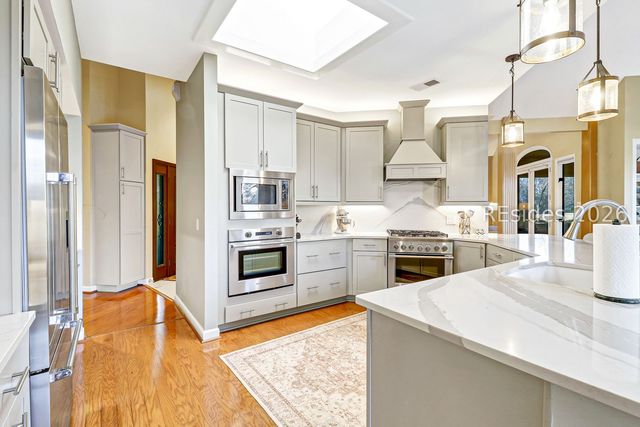 4 Florencia Ct, Hilton Head Island, SC 29926