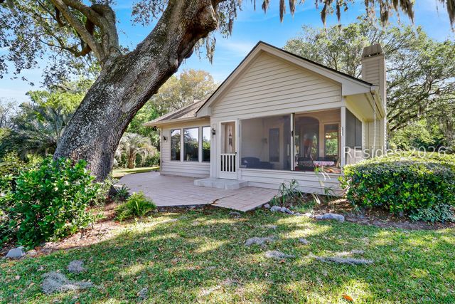 4 Florencia Ct, Hilton Head Island, SC 29926