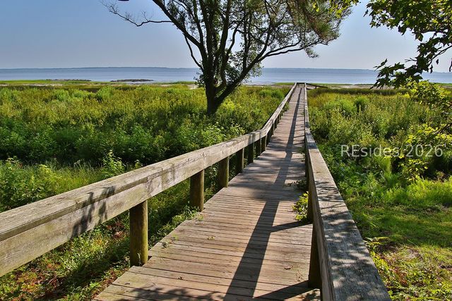 4 Florencia Ct, Hilton Head Island, SC 29926