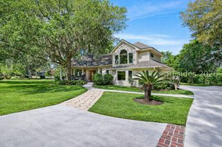 4 Florencia Ct, Hilton Head Island, SC 29926