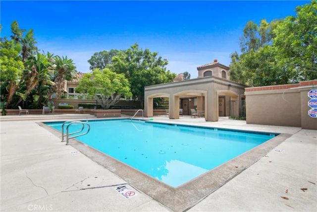 16 Magellan Aisle, Irvine, CA 92620