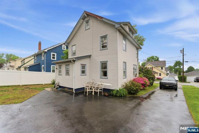 1142 Stasia Street, Teaneck, NJ 07666
