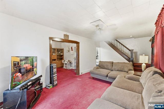 1142 Stasia Street, Teaneck, NJ 07666