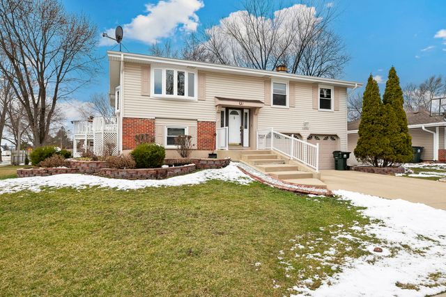2004 E Parkview Circle, Hoffman Estates, IL 60169