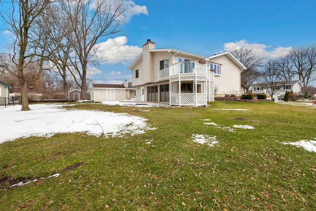 2004 E Parkview Circle, Hoffman Estates, IL 60169