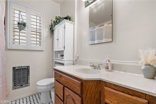 2641 N Buena Vista Street, Burbank, CA 91504