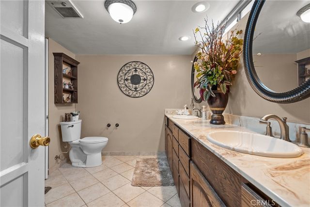 2641 N Buena Vista Street, Burbank, CA 91504