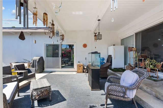 2641 N Buena Vista Street, Burbank, CA 91504