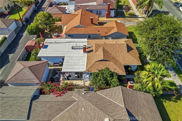 2641 N Buena Vista Street, Burbank, CA 91504