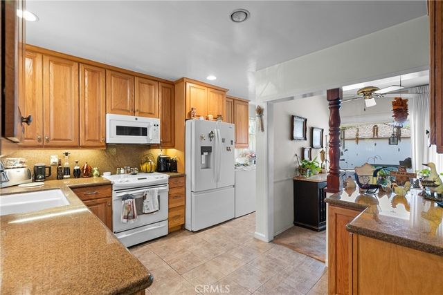 2641 N Buena Vista Street, Burbank, CA 91504