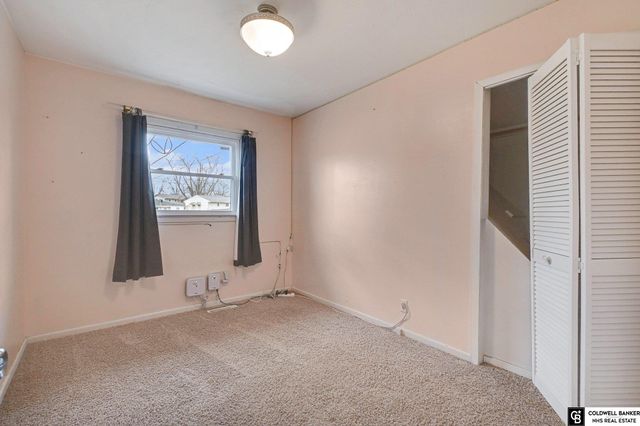 4626 N 94th Street, Omaha, NE 68134