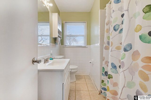 4626 N 94th Street, Omaha, NE 68134