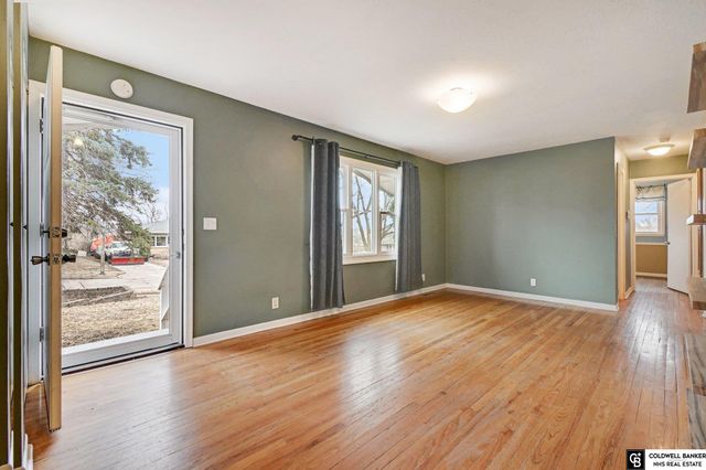 4626 N 94th Street, Omaha, NE 68134