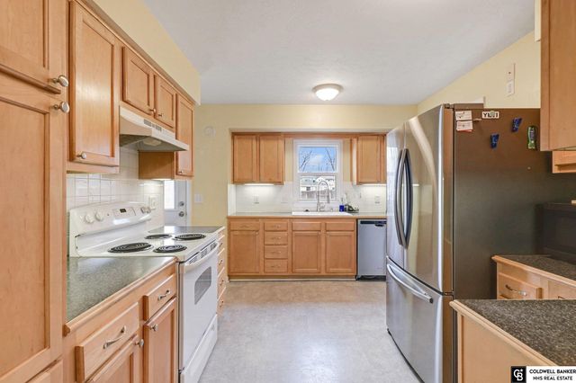 4626 N 94th Street, Omaha, NE 68134