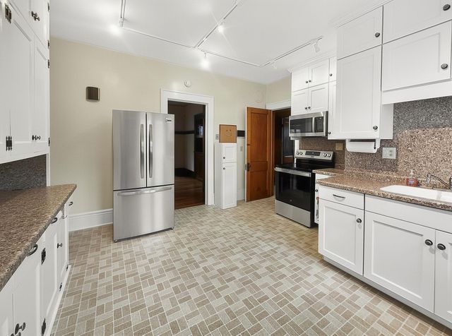690 Ohio Street, Saint Paul, MN 55107