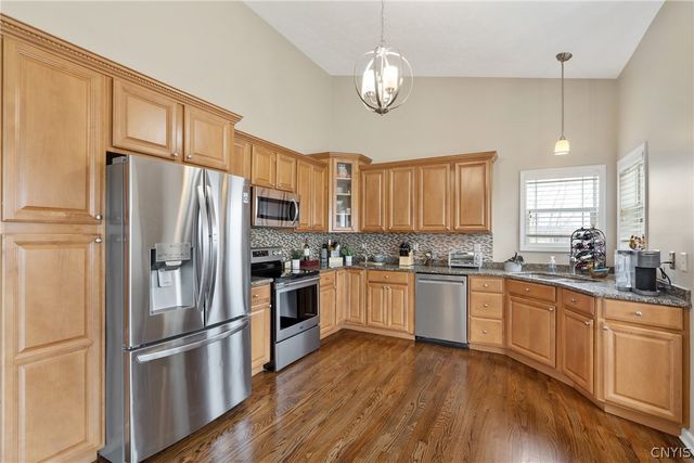 7940 Joss Farm Way, Cicero, NY 13039