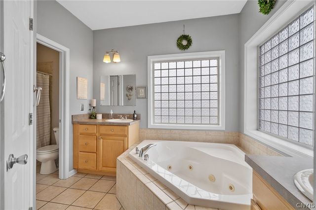 7940 Joss Farm Way, Cicero, NY 13039