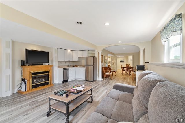 7940 Joss Farm Way, Cicero, NY 13039