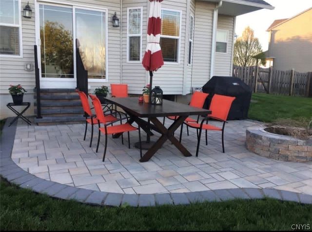 7940 Joss Farm Way, Cicero, NY 13039