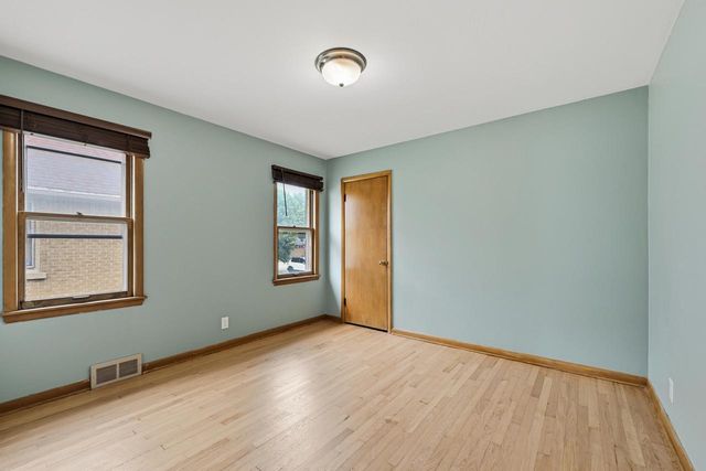 3767 N 77th STREET, Milwaukee, WI 53222