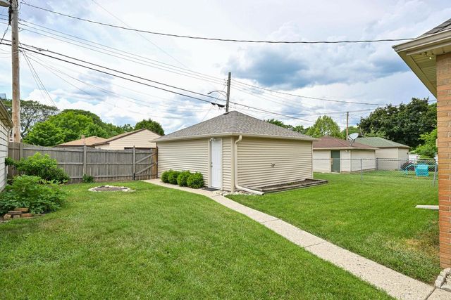 3767 N 77th STREET, Milwaukee, WI 53222