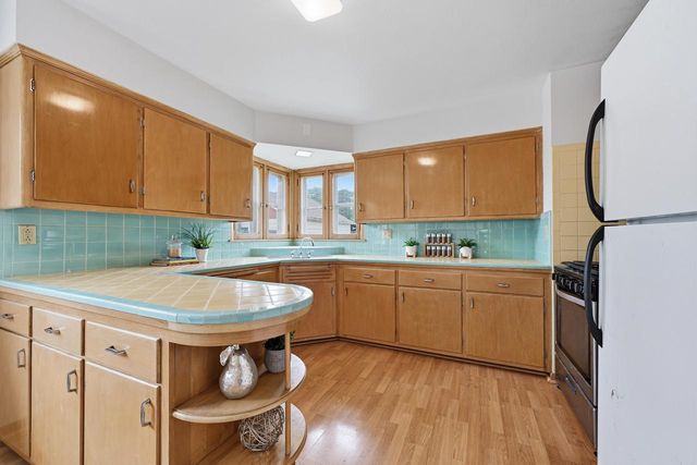 3767 N 77th STREET, Milwaukee, WI 53222