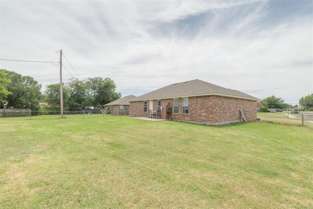 1545 Tudor Drive, Moore, OK 73160