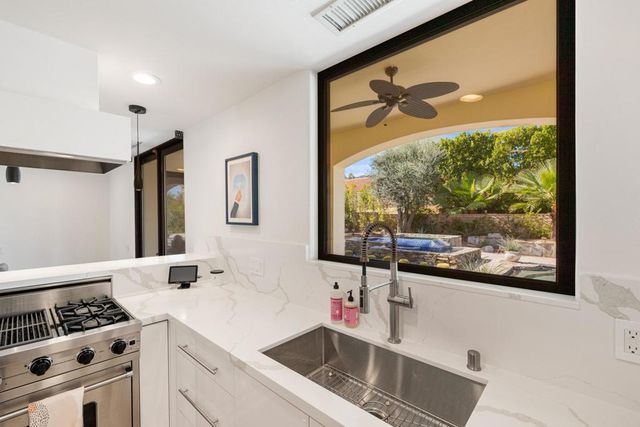 48285 Prairie Drive, Palm Desert, CA 92260