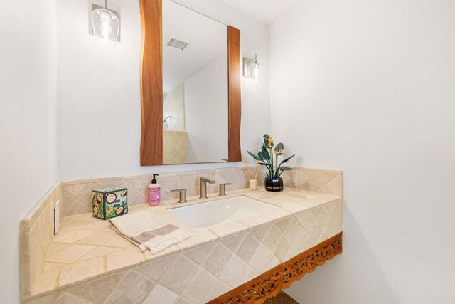 48285 Prairie Drive, Palm Desert, CA 92260