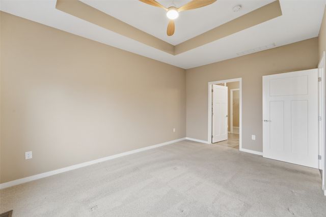 5660 Prairie Grass Drive, Johnston, IA 50131