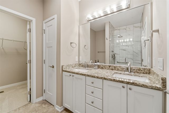 5660 Prairie Grass Drive, Johnston, IA 50131