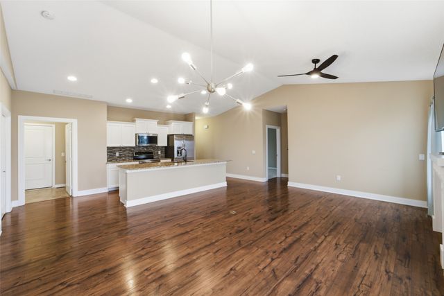 5660 Prairie Grass Drive, Johnston, IA 50131