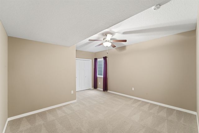 5660 Prairie Grass Drive, Johnston, IA 50131