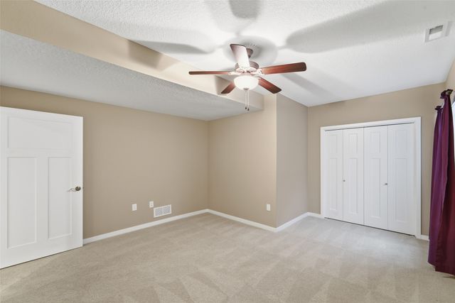 5660 Prairie Grass Drive, Johnston, IA 50131