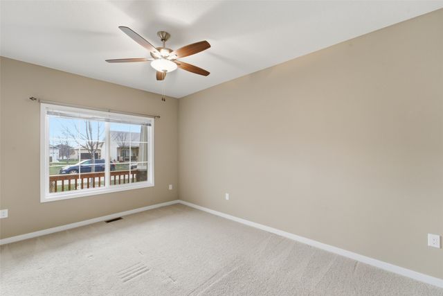 5660 Prairie Grass Drive, Johnston, IA 50131