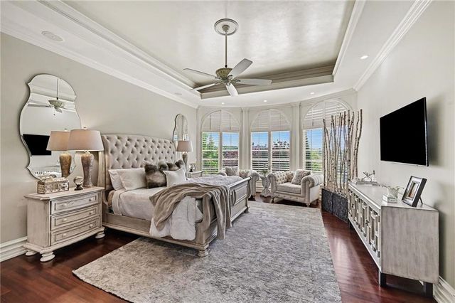 6924 Watson's Country Lane, Parkville, MO 64152