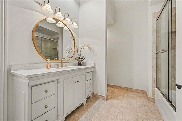 6924 Watson's Country Lane, Parkville, MO 64152