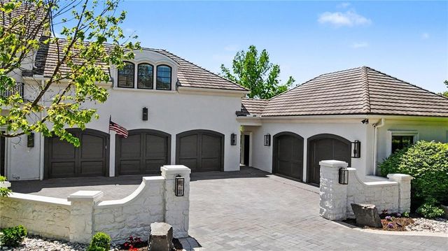 6924 Watson's Country Lane, Parkville, MO 64152