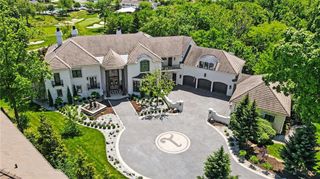 6924 Watson's Country Lane, Parkville, MO 64152