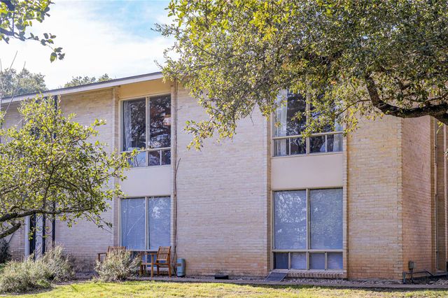 5326 Balcones DR D, Austin, TX 78731