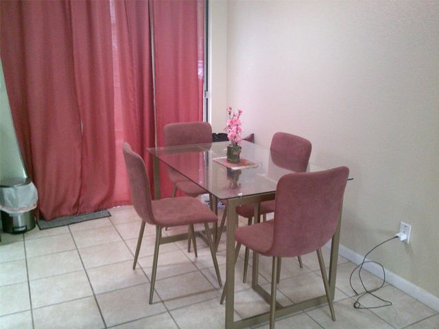 1015 E Yager LN E 186, Austin, TX 78753