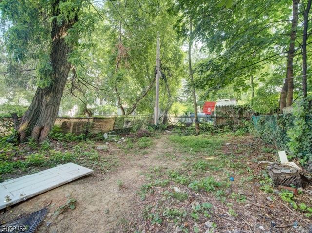 67 9Th Ave, East Orange City, NJ 07018