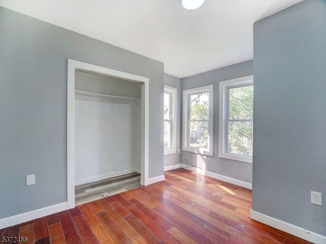 67 9Th Ave, East Orange City, NJ 07018