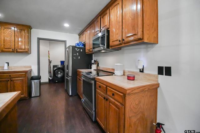 14000 Hwy 31 W, Tyler, TX 75709