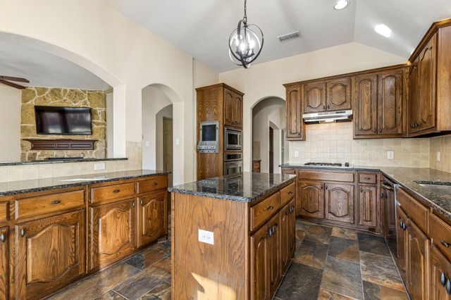 9628 Makiposa Lane, Fort Worth, TX 76177