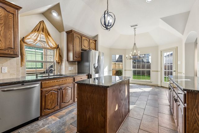 9628 Makiposa Lane, Fort Worth, TX 76177